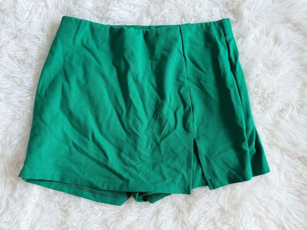 IRIS Green Skort Size M